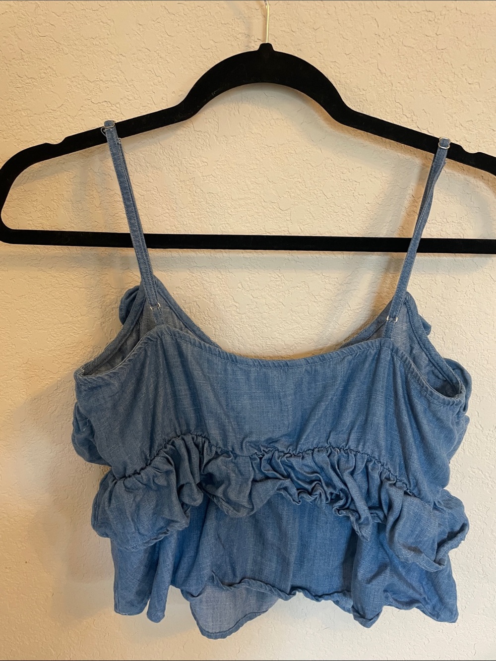 Express Ruffled Denim Crop Tank - Picture 4 of 5